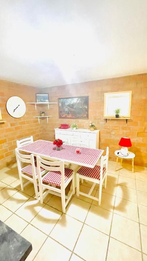 Colorful And Happy Apartment Sukosan - With Parking Bagian luar foto