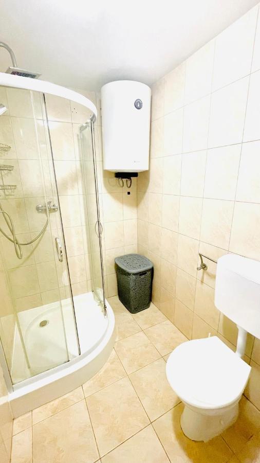 Colorful And Happy Apartment Sukosan - With Parking Bagian luar foto