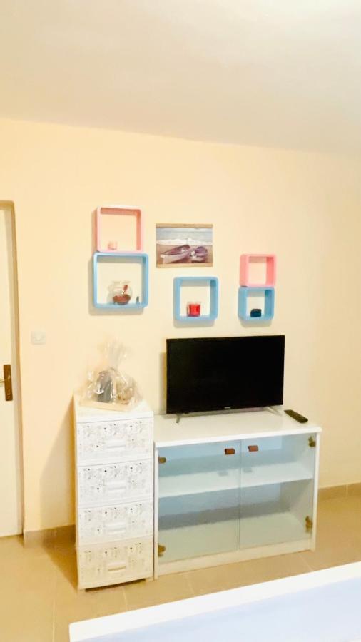 Colorful And Happy Apartment Sukosan - With Parking Bagian luar foto