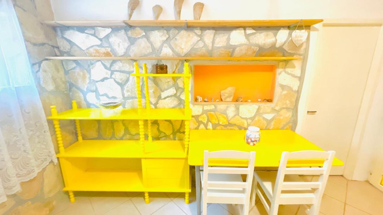 Colorful And Happy Apartment Sukosan - With Parking Bagian luar foto
